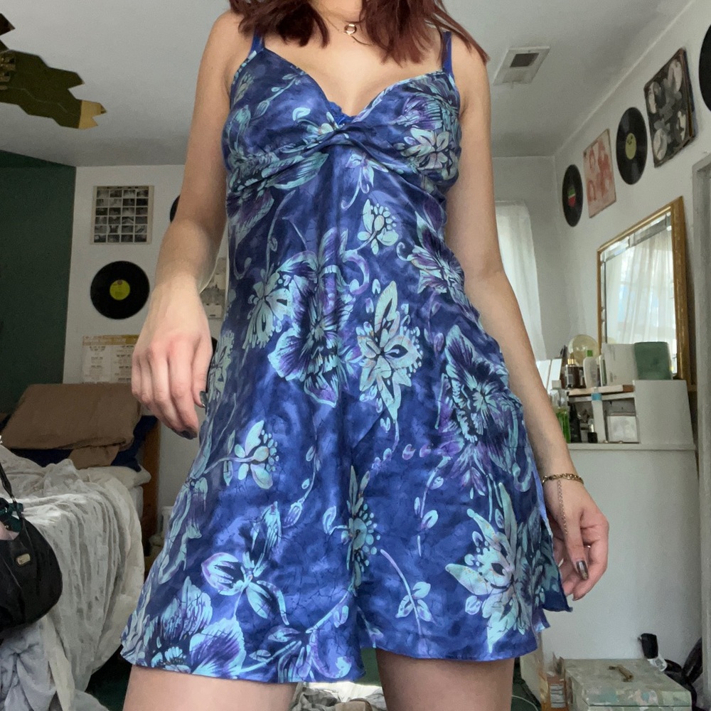 ⚡️Silk Victoria’s Secret floral slip dress⚡️
